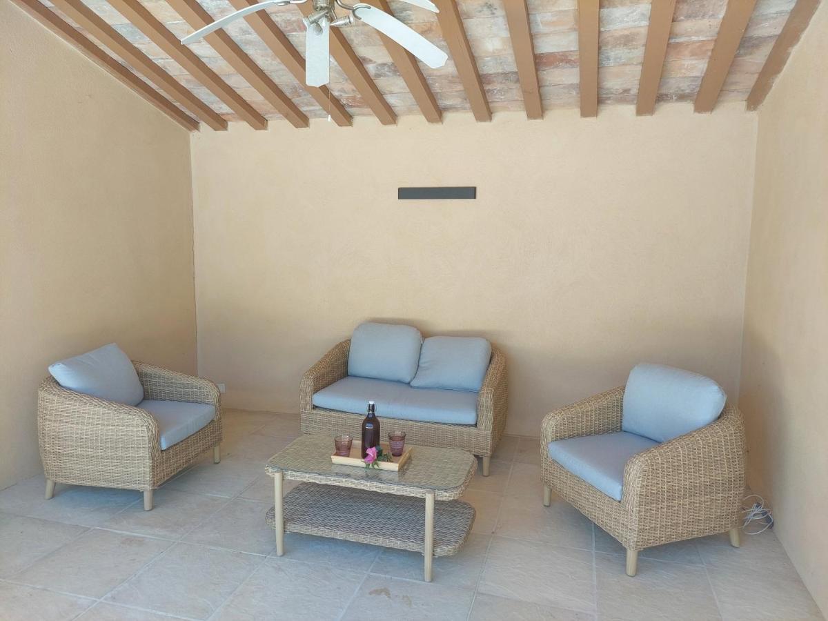 Mas La Gentille: Countryside Retreat with Pool and Private Garden Pernes-les-Fontaines Exterior photo